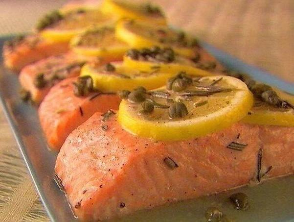 Форель в фольге с тимьяном